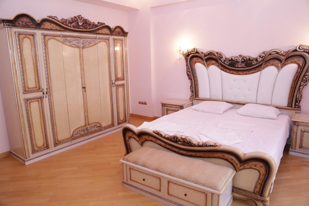 יירבאן Vip Apartment Next To Republic Square מראה חיצוני תמונה